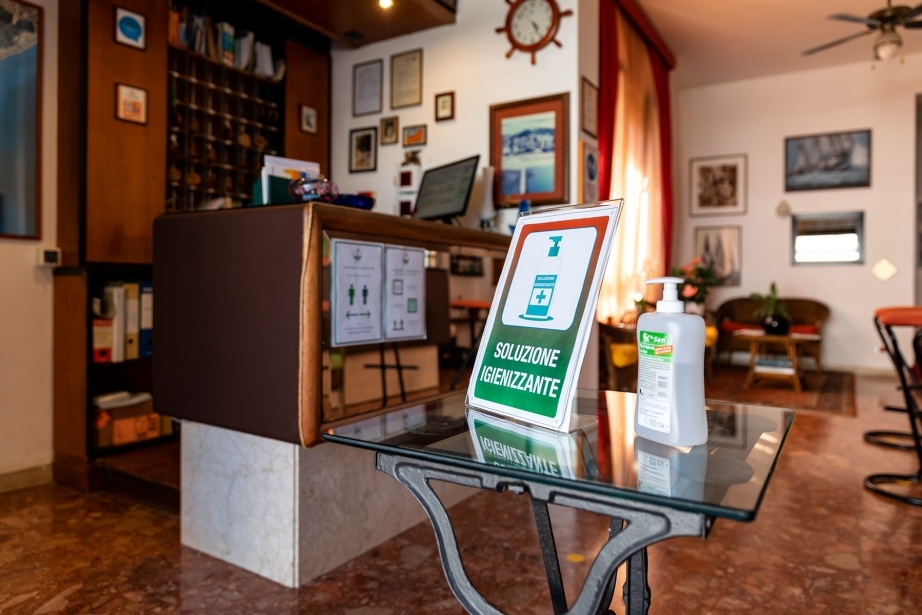 Entra nel mondo di Hotel Rivamare: attenzione e sicurezza