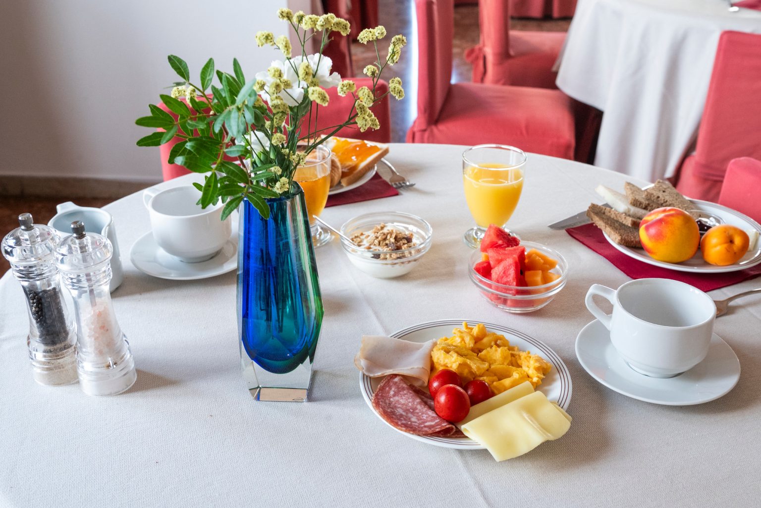 hotel rivamare only room breakfast